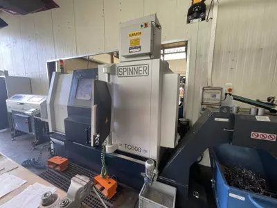 CNC-Drehmaschine mit Kurzstangenlader TC600