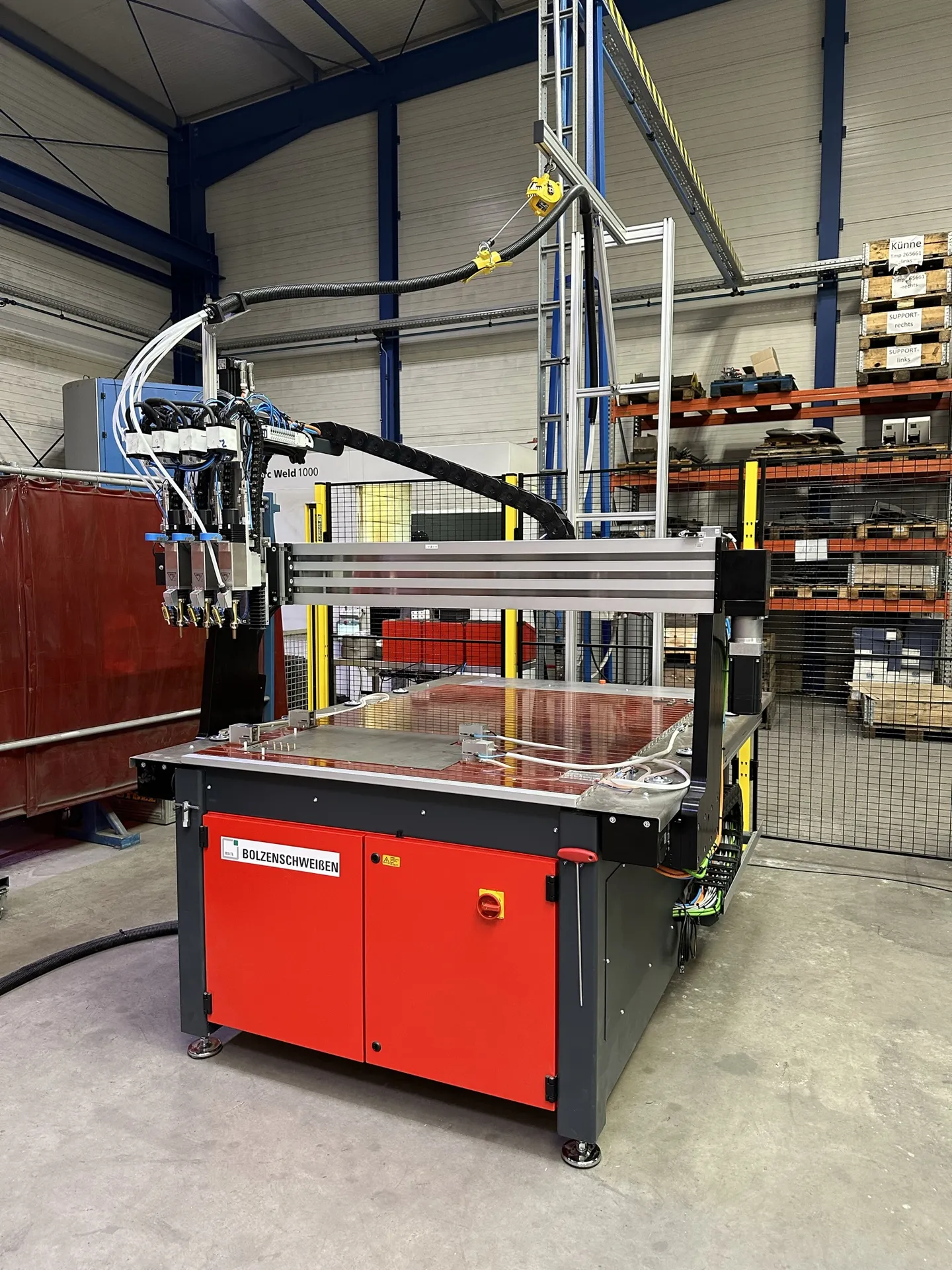 CNC-Bolzenschweißanlage