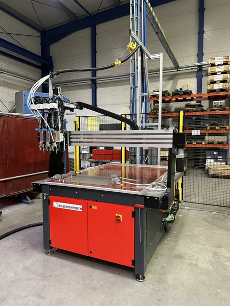 CNC-Bolzenschweißanlage