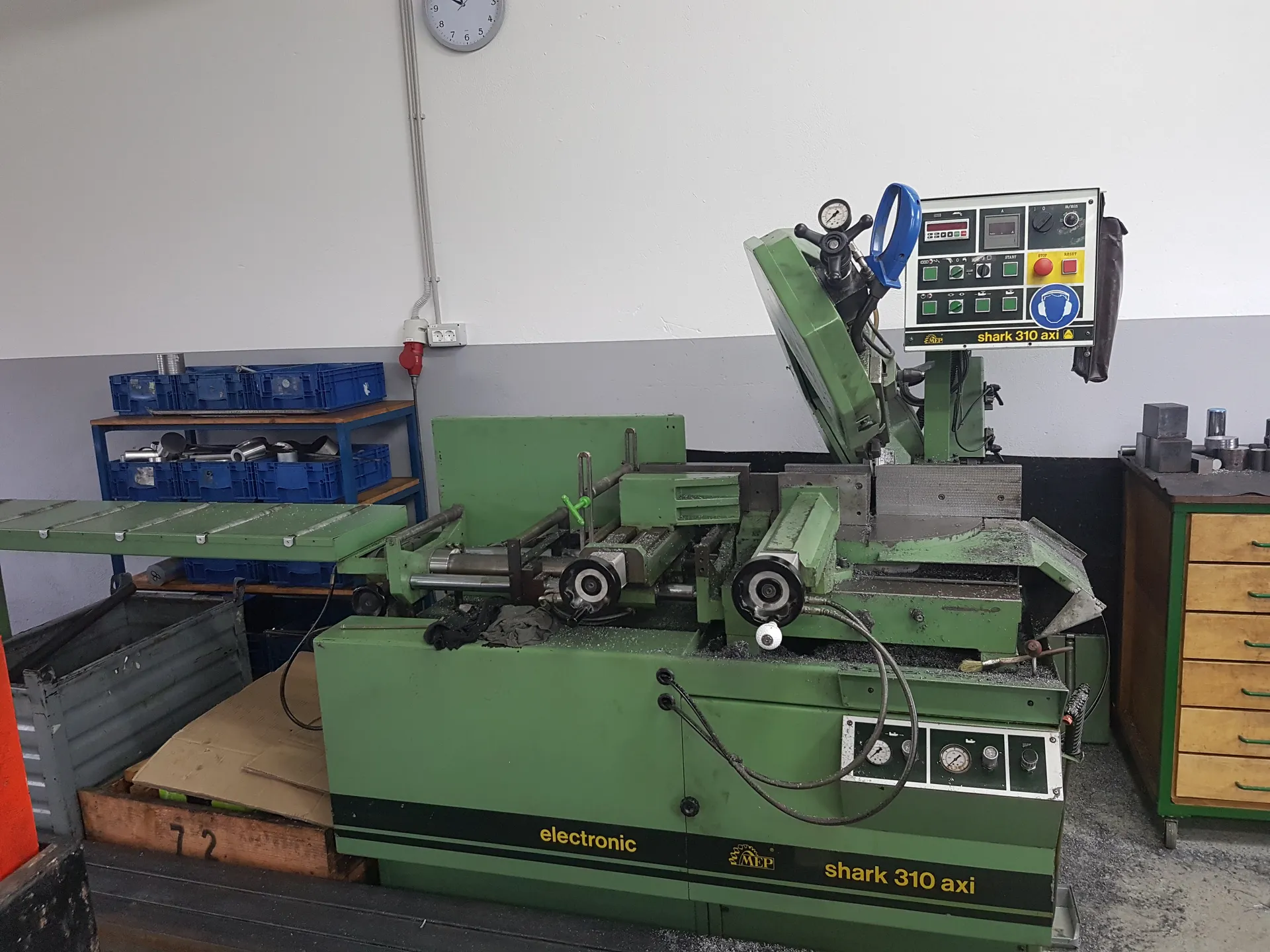 Band saw