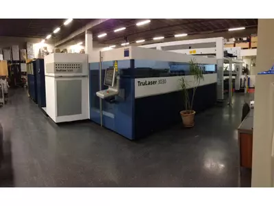 TruLaser 3030 mit Lift-Master