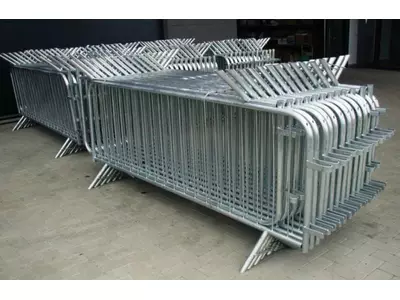 Welded construction incl.galvanizing