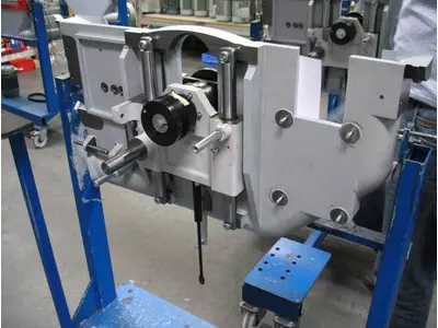 Assembly for wood working machine