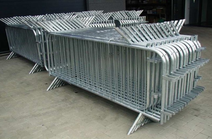 Welded construction incl.galvanizing