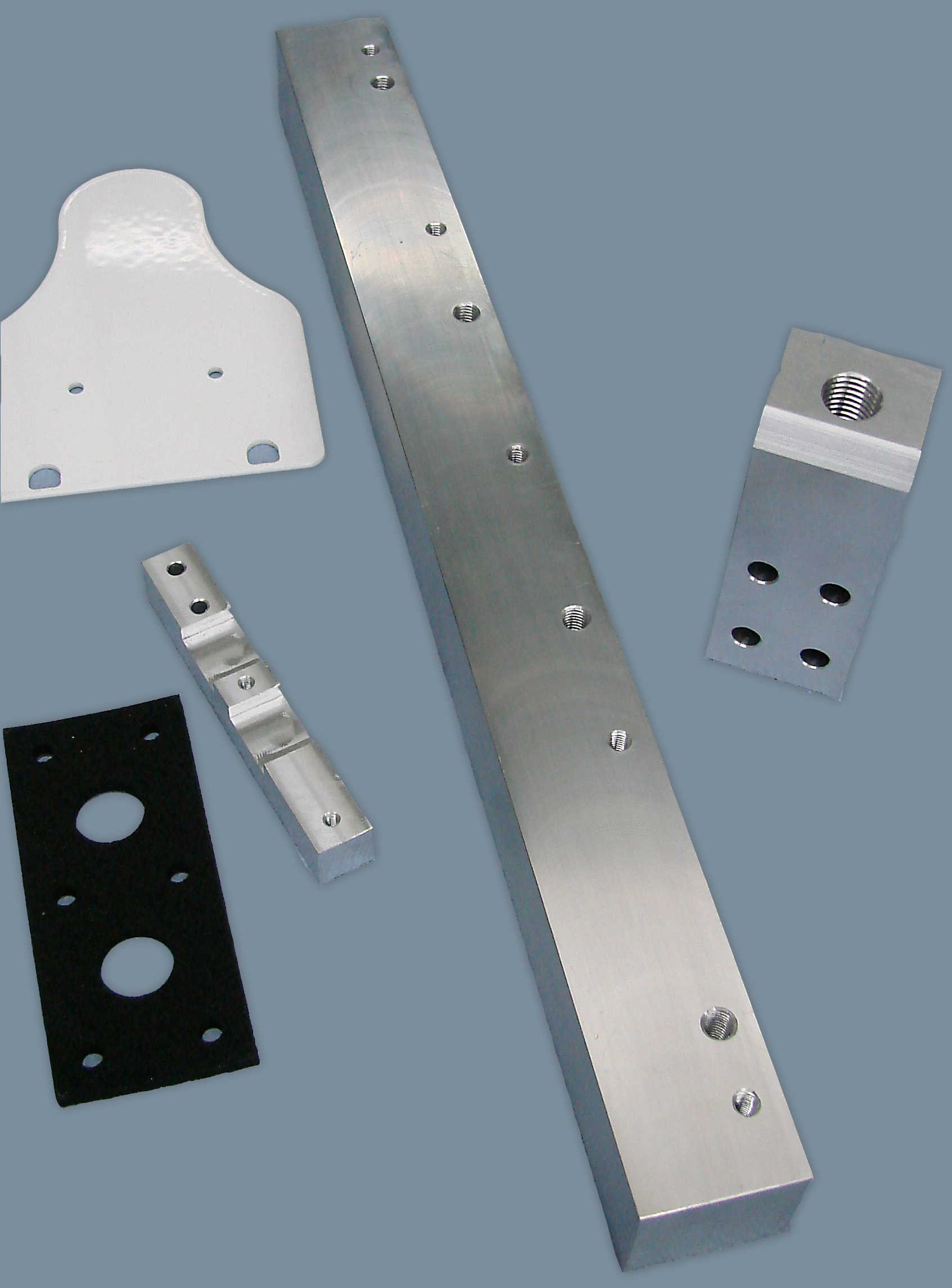 gebohrte Aluminium und Kunststoffteile
