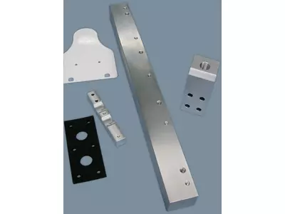 gebohrte Aluminium und Kunststoffteile