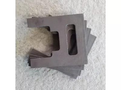 konturgefräste Stahlplatten