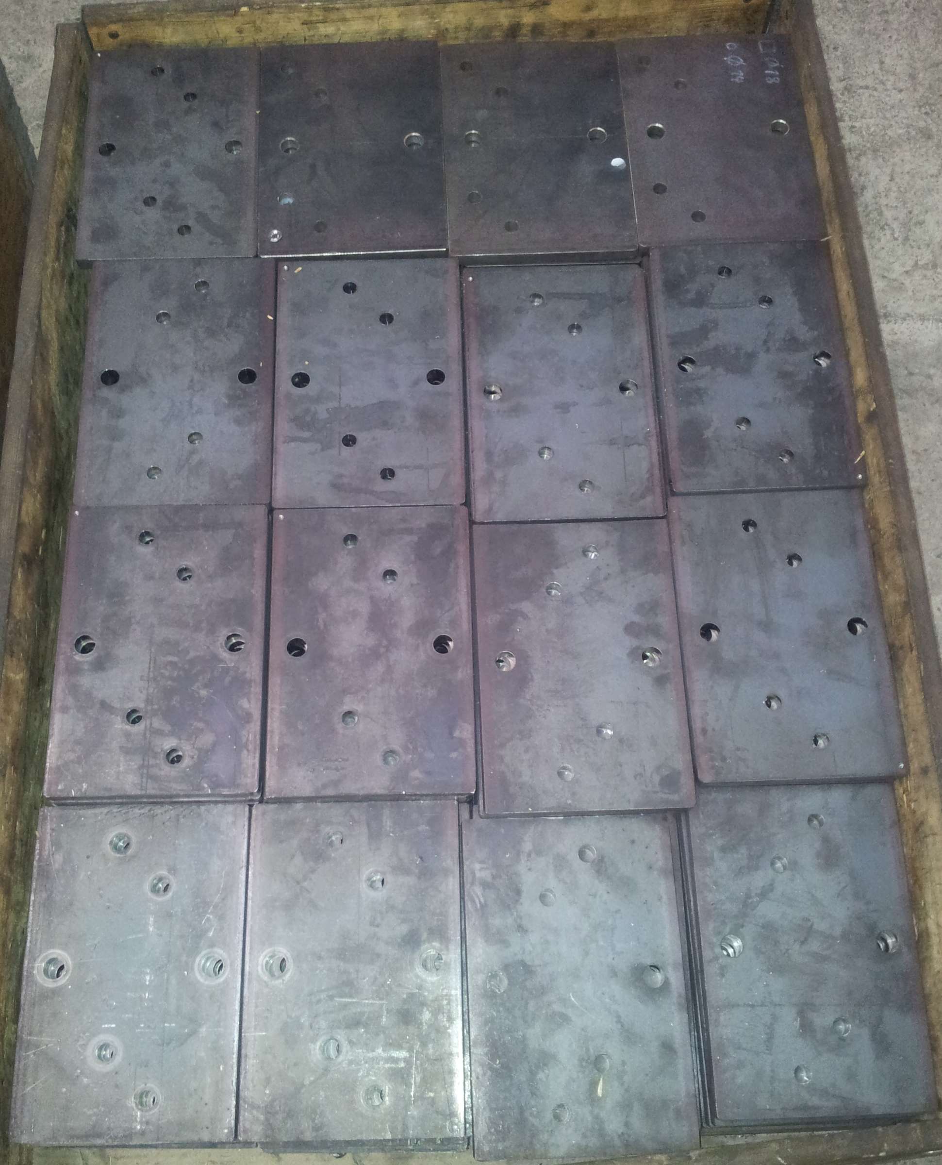 gebohrte Stahlplatten