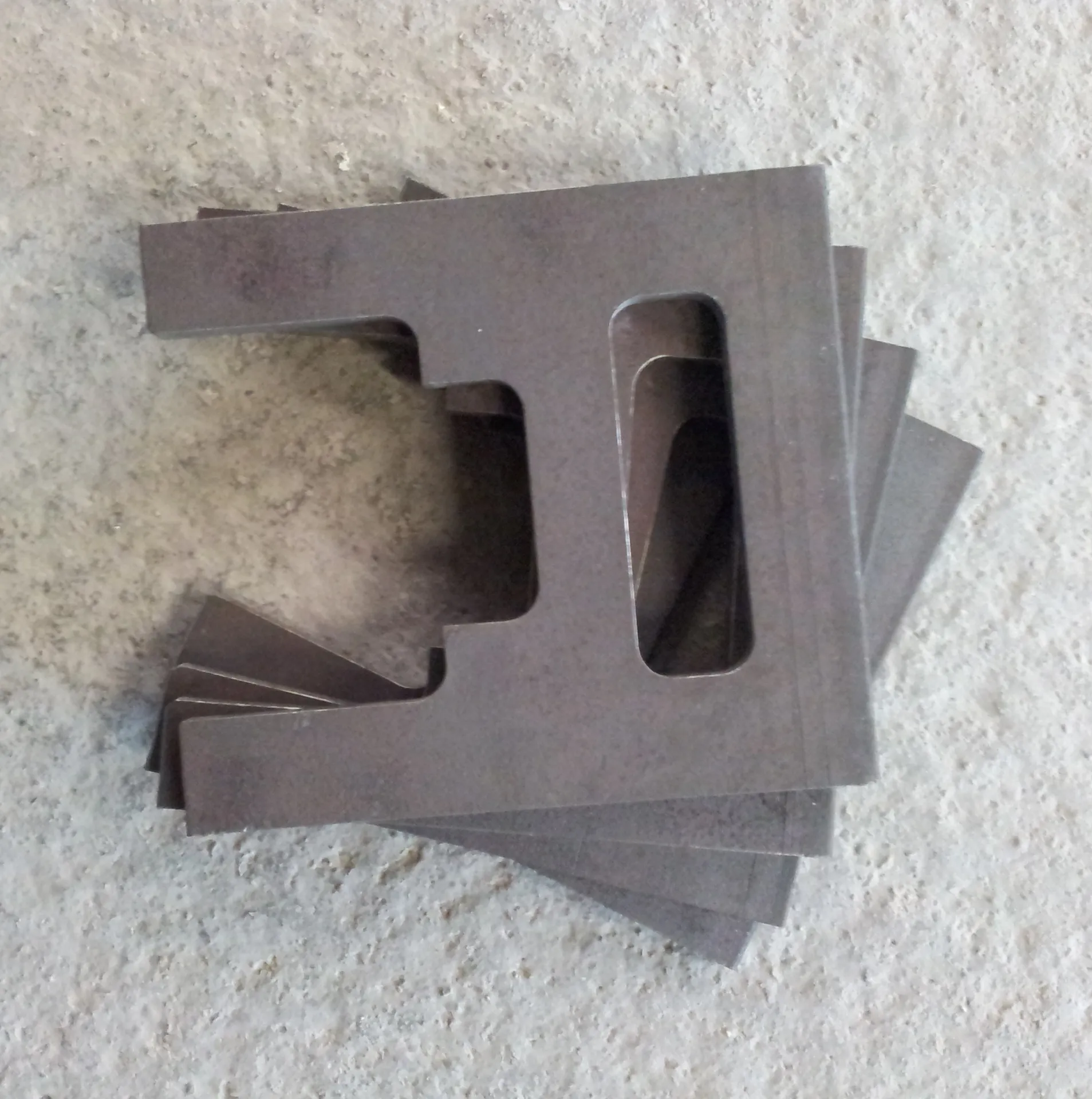 konturgefräste Stahlplatten