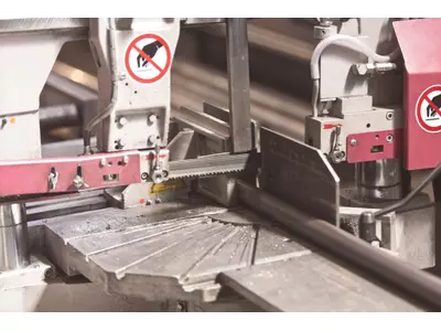 Gehrungsbandsäge CNC