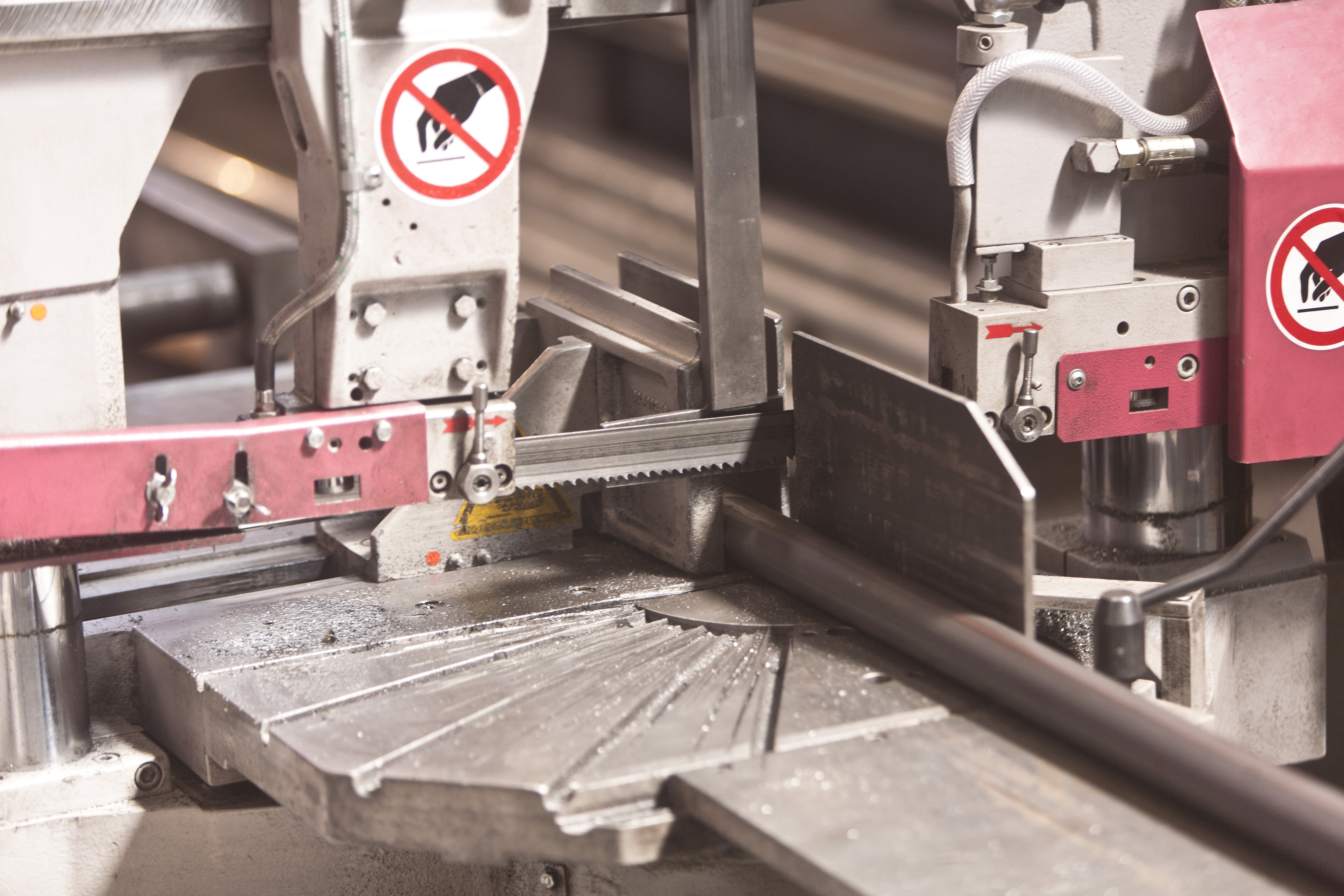 Gehrungsbandsäge CNC