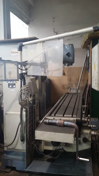 Fraesmaschine