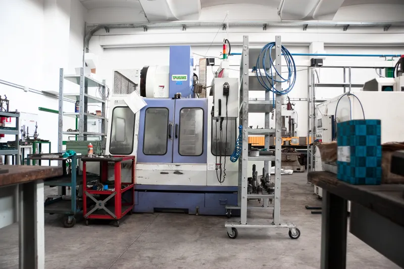 CENTRO DI LAVORO TAKUMI 