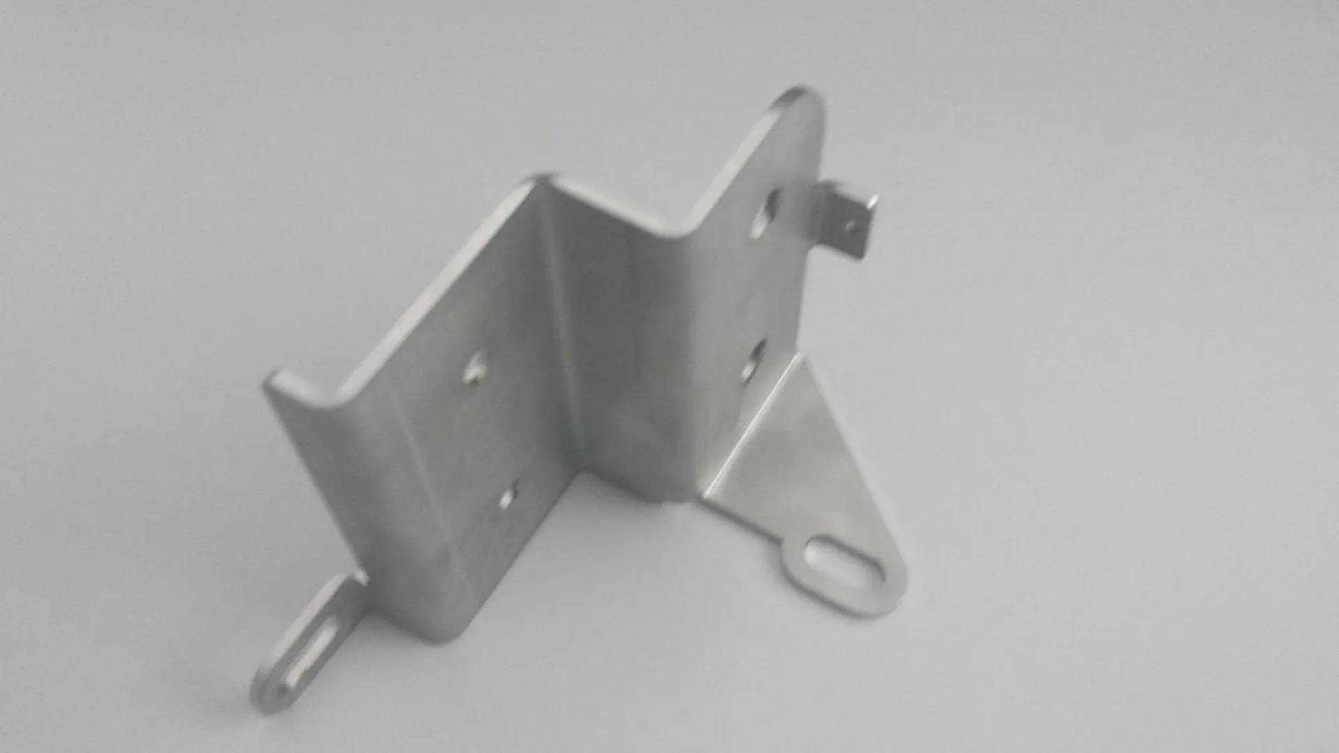 Halter aus Edelstahl