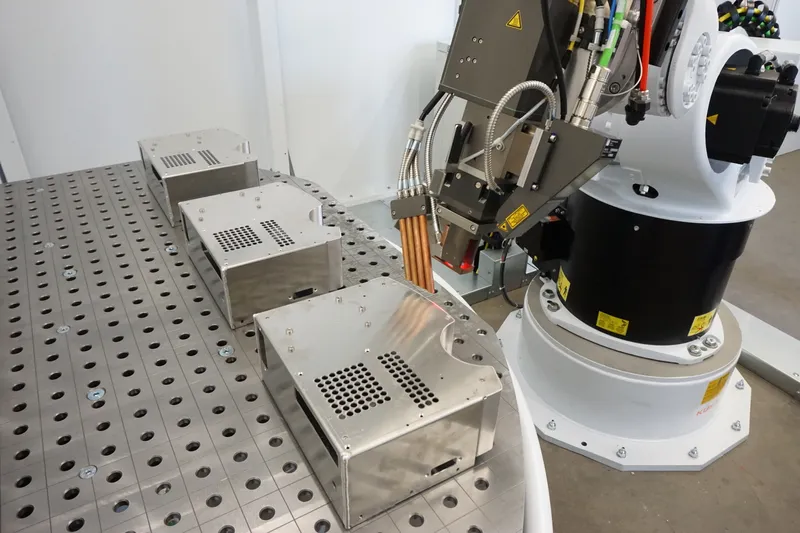 Laserschweißroboter