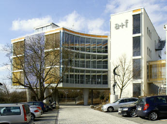 Hauptgebäude