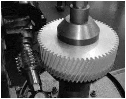 Gear hobbing