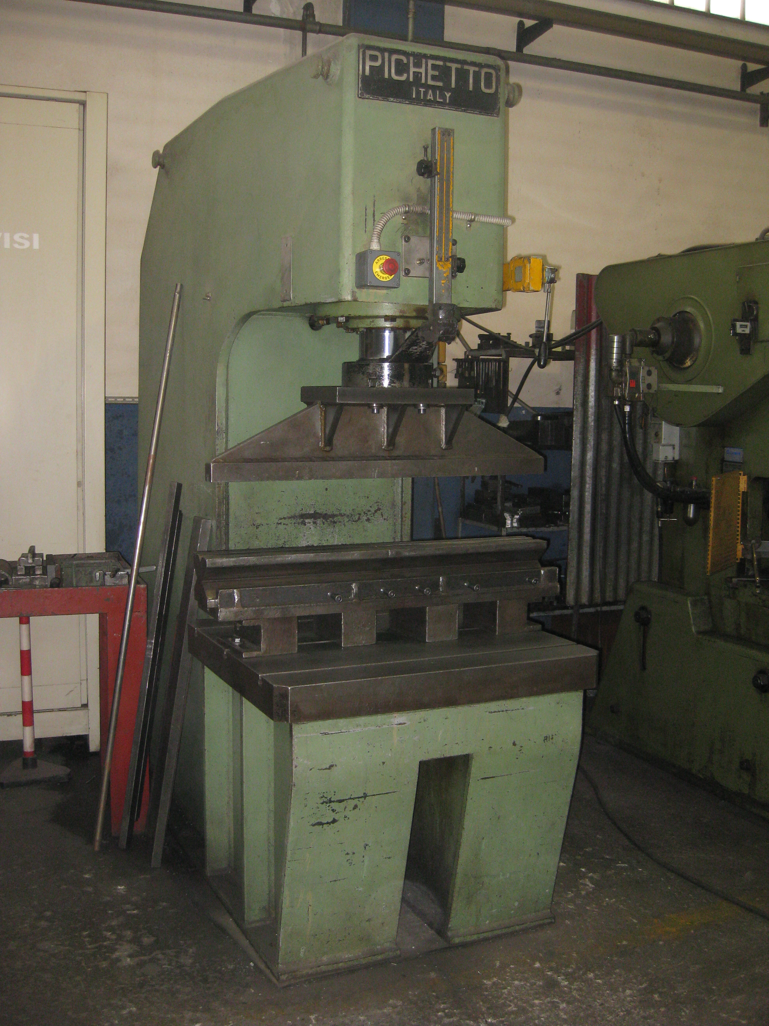 HYDRAULISCHE PRESSE 100 TON