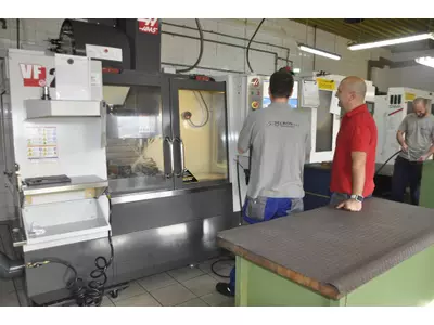 Haas VF 2 - 5-ACHS SIMULTAN