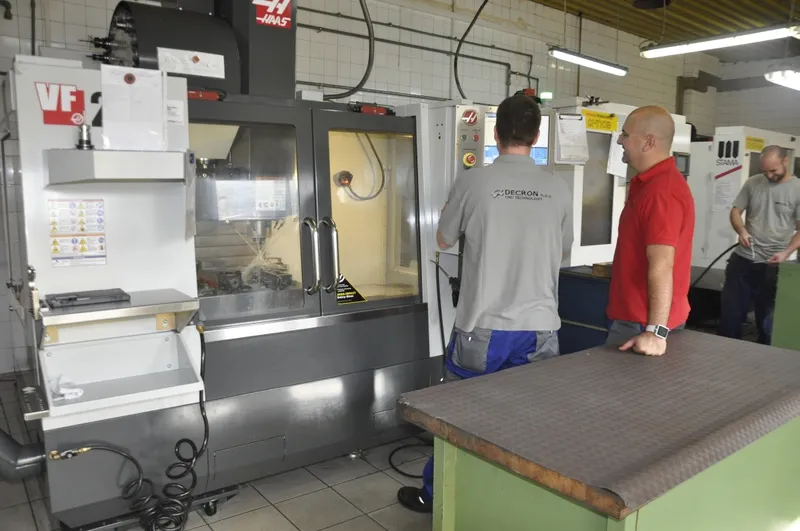 Haas VF 2 - 5-ACHS SIMULTAN