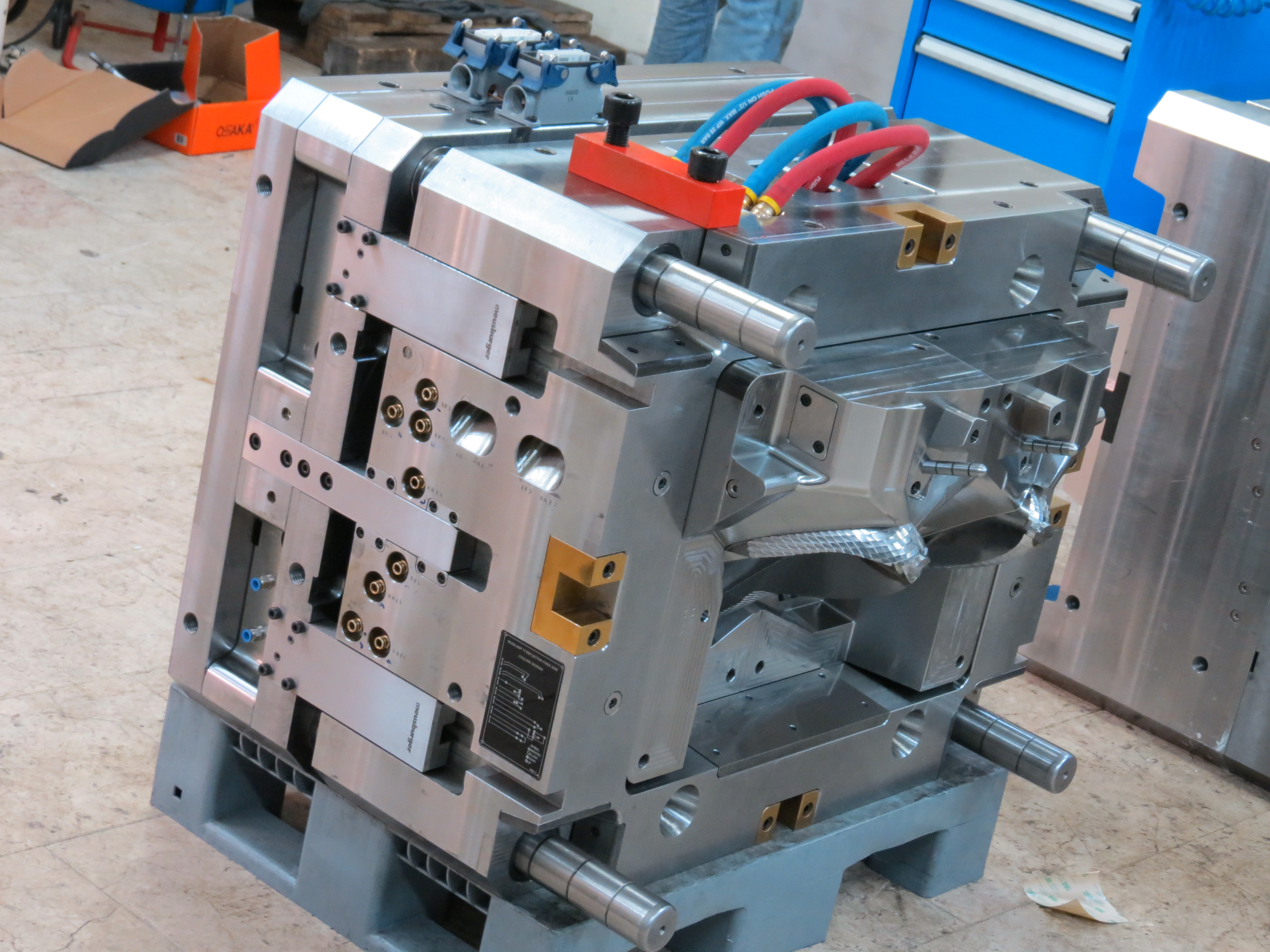 LIGHTING MOLD