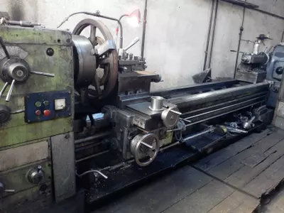 Lathe 750 x 3000