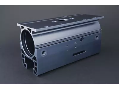  Extrudierte Aluminum / Extruded Aluminum