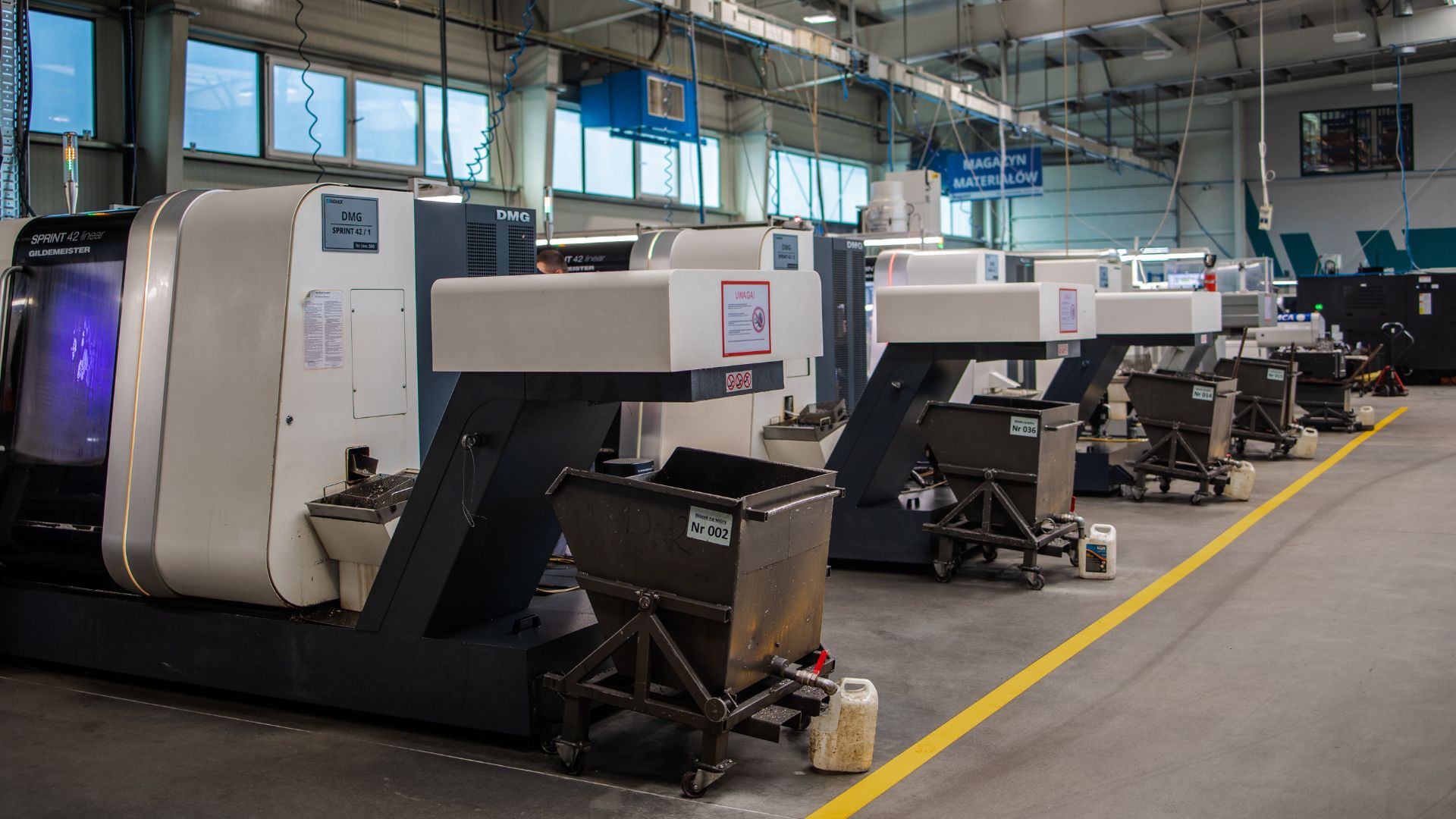 Firma Radmot CNC-Drehdienstleistungen CNC-Fräsdienstleistungen