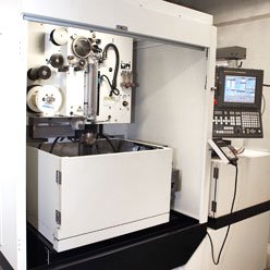Alpha OiC Erodiermaschine