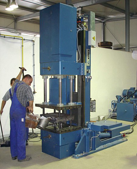 Kokillenkippgussmaschine