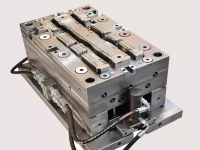 Spritzgießwerkzeug 2.-fach fallend