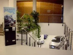 Geländer Showroom Auto-Industriale