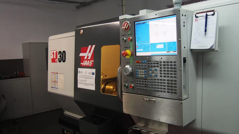 CNC-HAAS ST-30