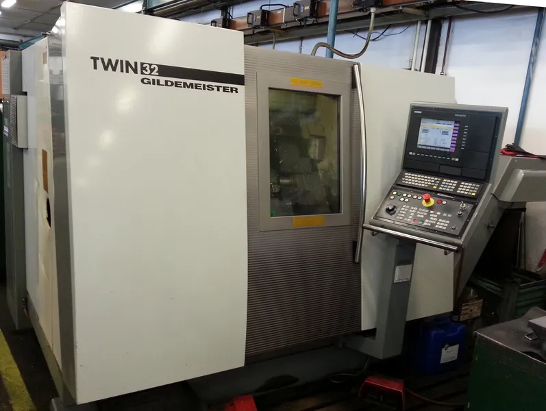 TWIN 32