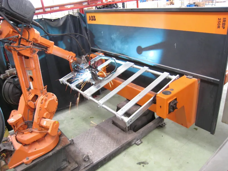 Welding robot cell 