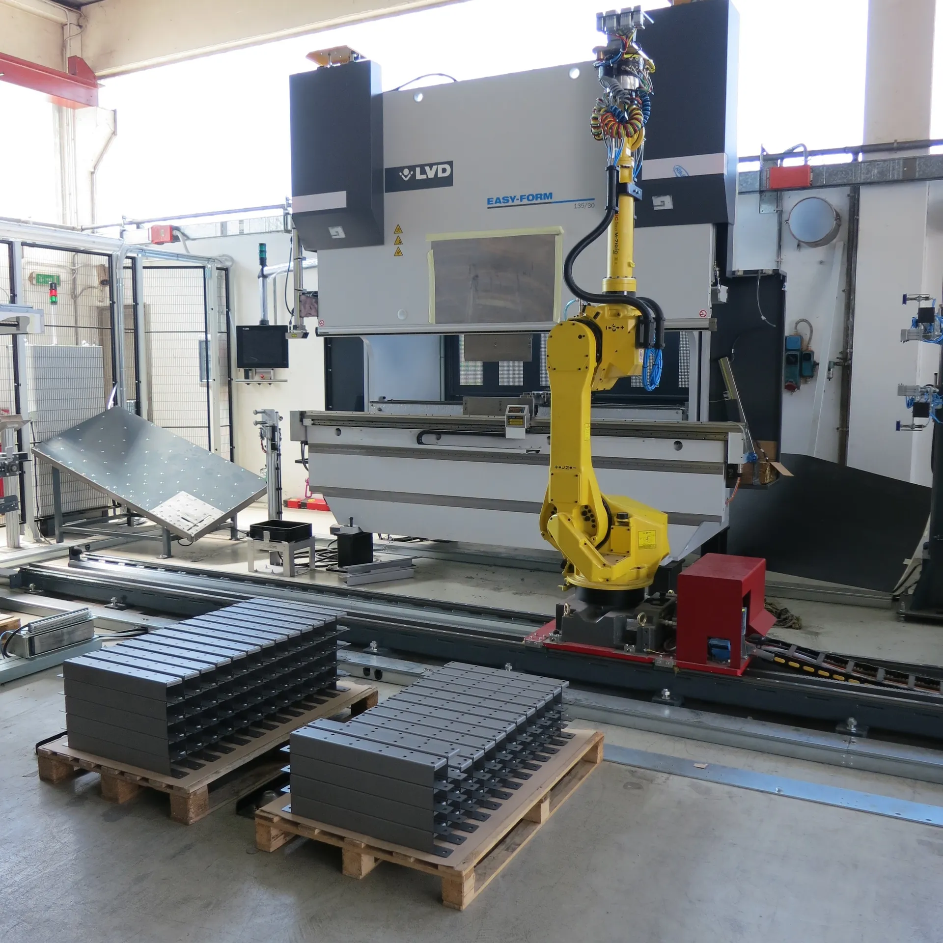 robot bending
