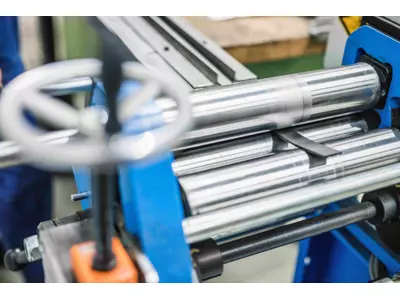 Dreiwalzen-Rundmaschine