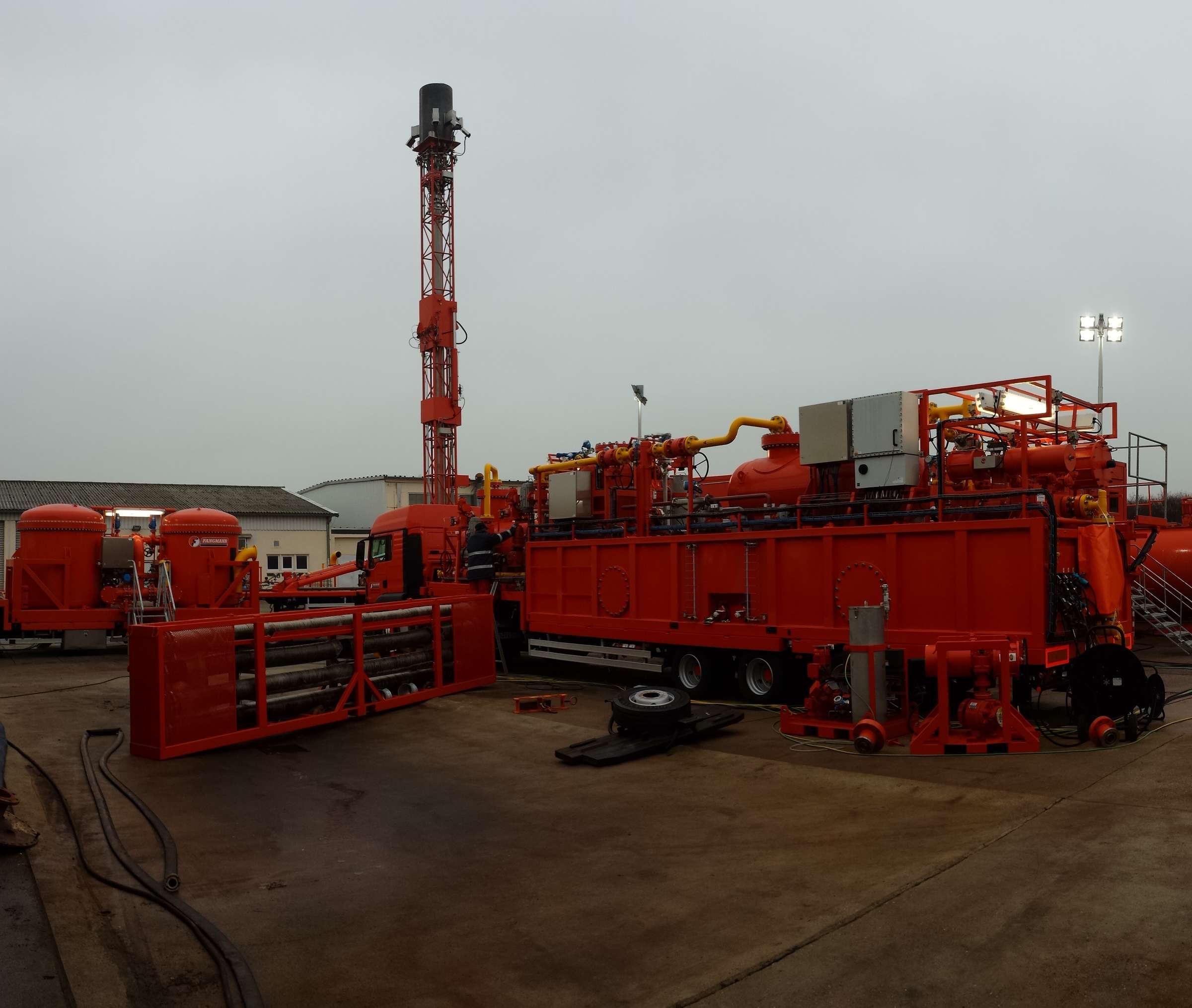 Well testing equipment (Freiförderanlage)