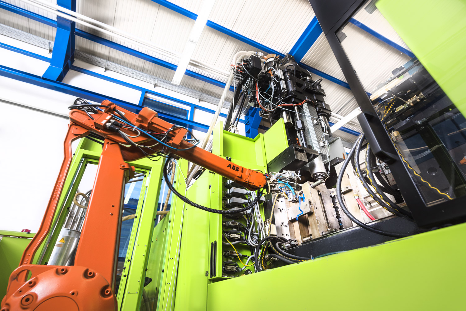 Engel 2K mit Automatisierung
