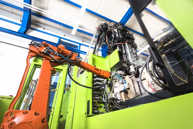 Engel 2K mit Automatisierung
