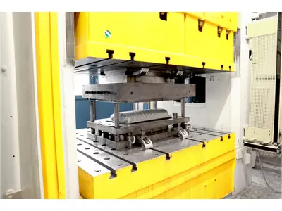 Tiefziehpresse 400 Tonnen