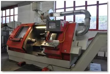 CNC-Drehzentrum mit 6 angetriebenen Werkzeugen und C-Achse