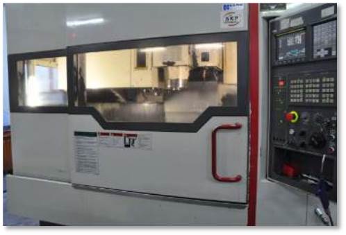 Vertikales CNC-Bearbeitungszentrum