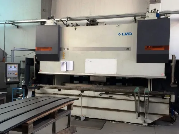 Piegatrice sincronizzata idraulica cnc