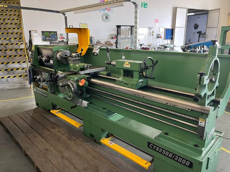 Universal turning
