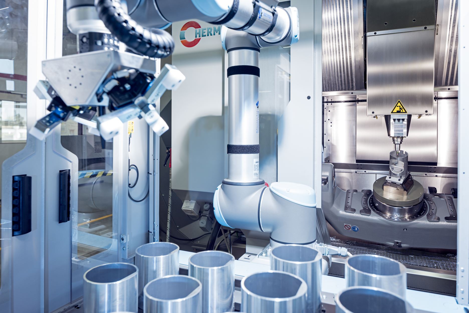 Hermle mit Roboter