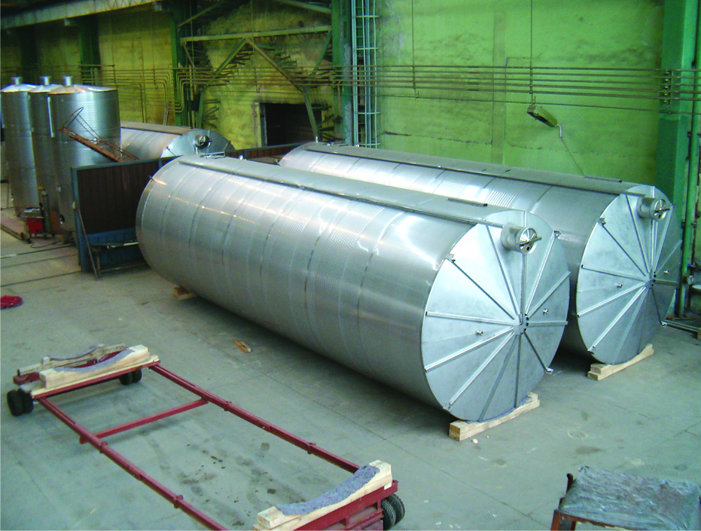 Gärungsbehälter auf Betonfundament