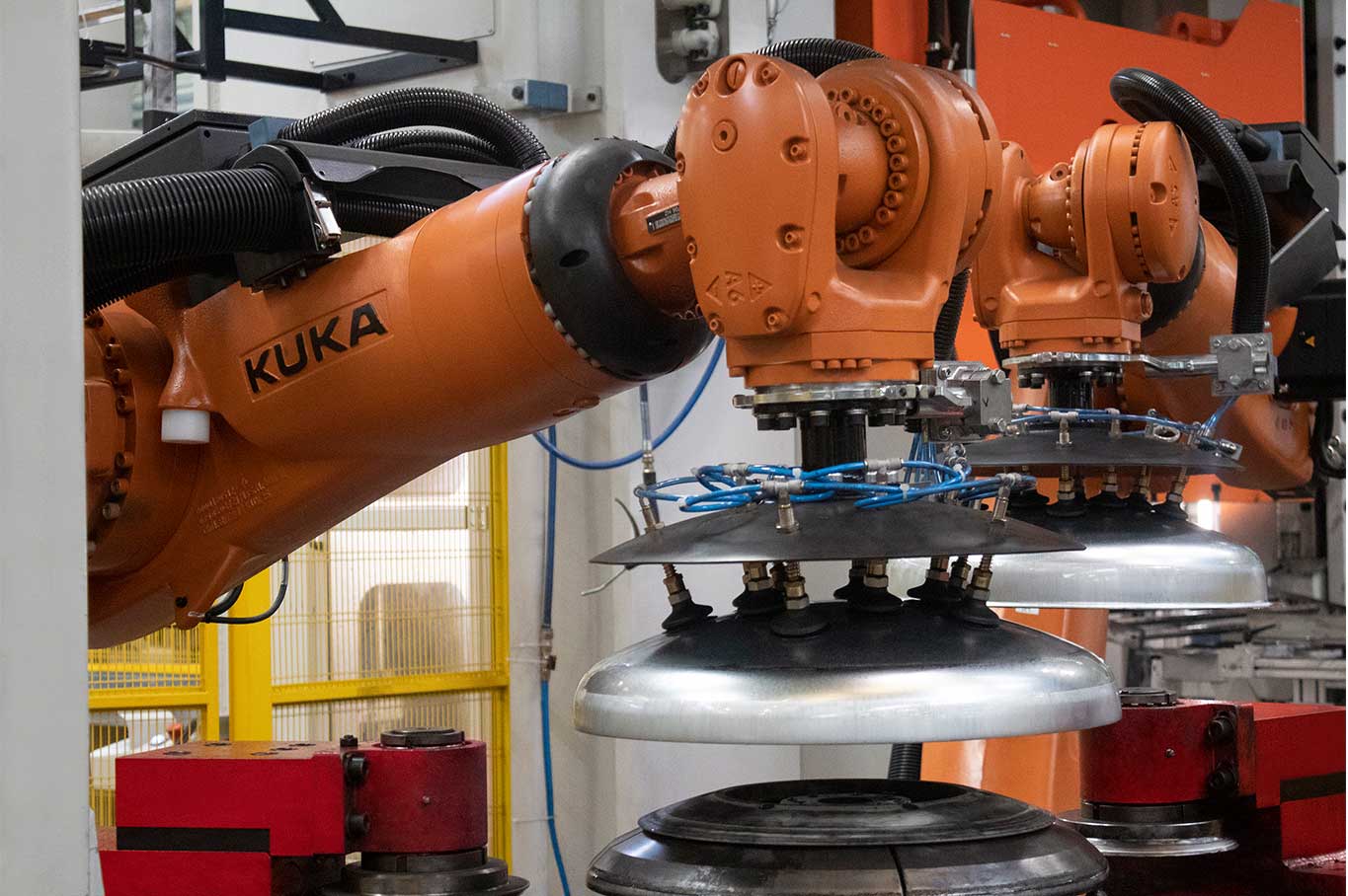 metalpress robotic island
