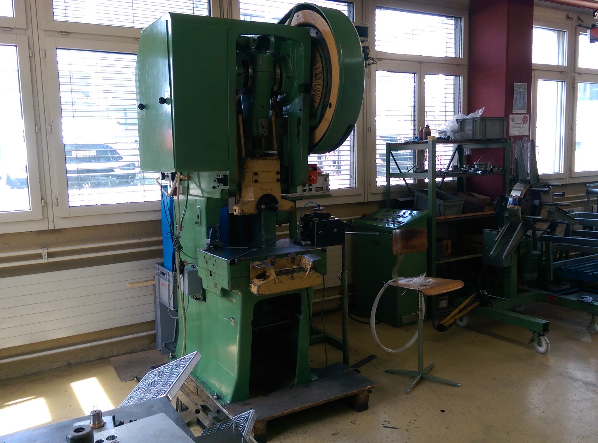 PD 40 (400 kN)