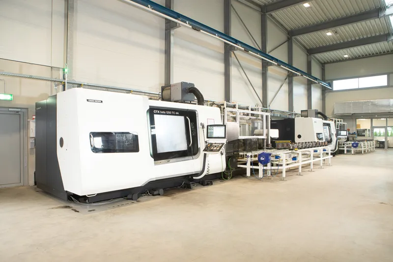 2x CTX Beta 1250 TC-4A mit Beladeportal